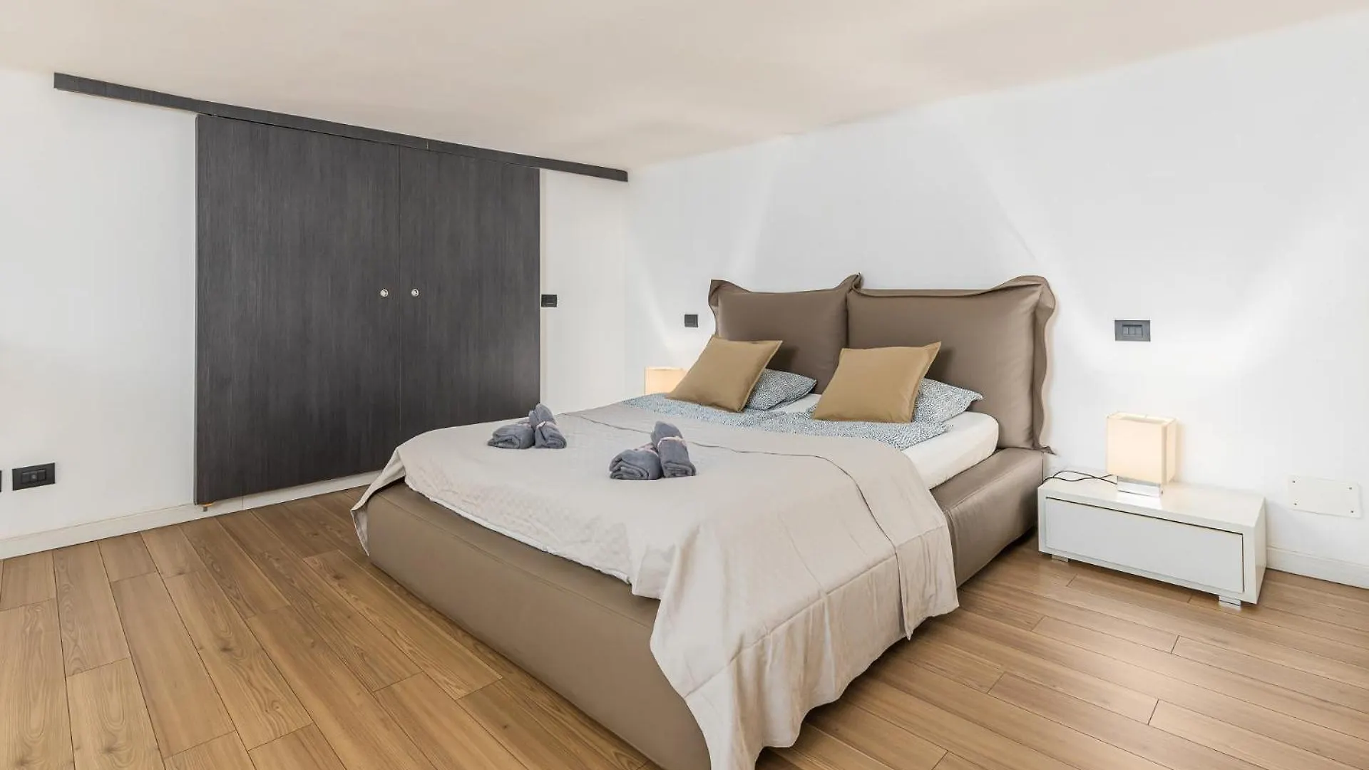 Elegant Studio Apartment In Central Budapest