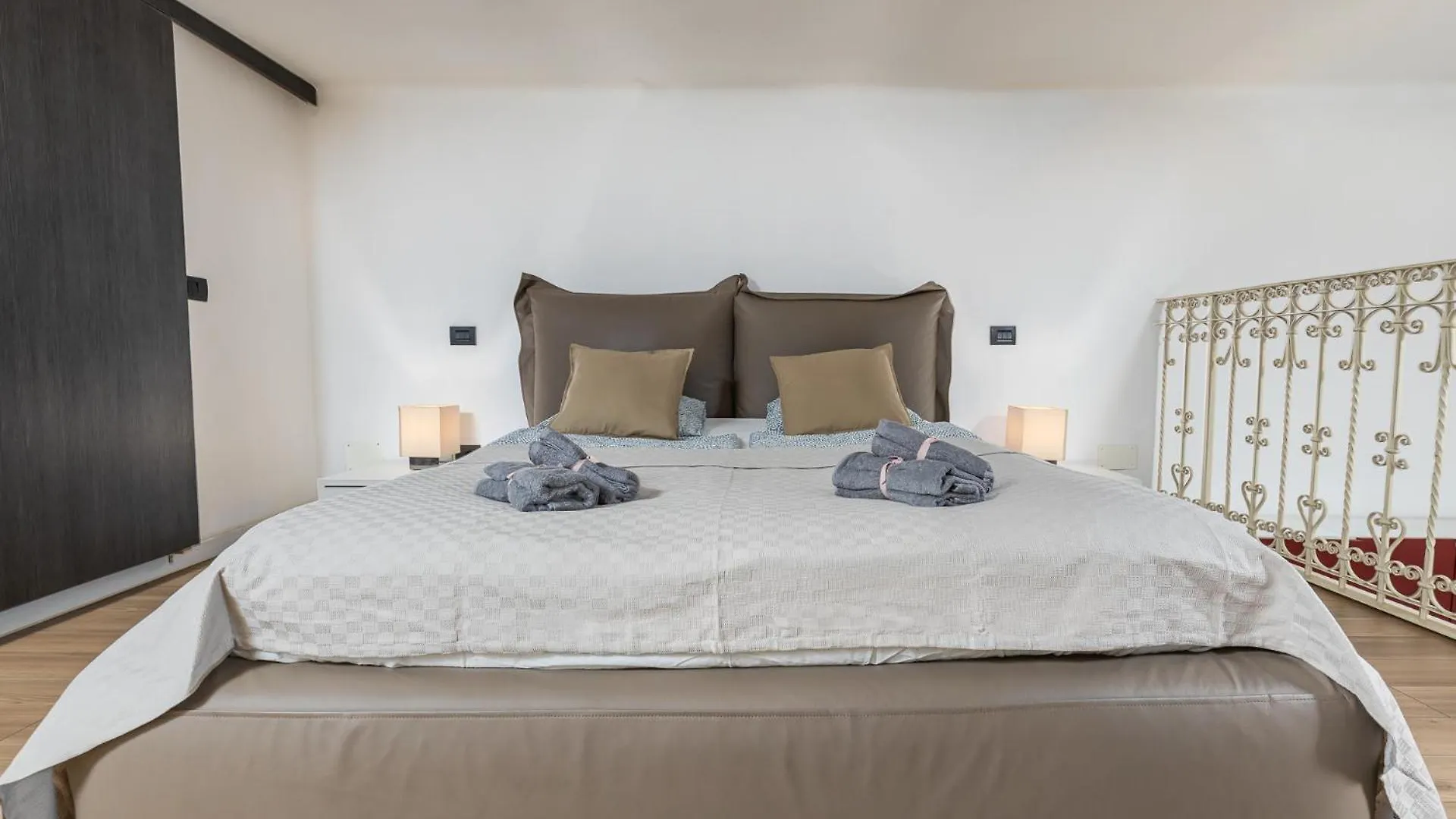 Elegant Studio Apartment In Central Budapest