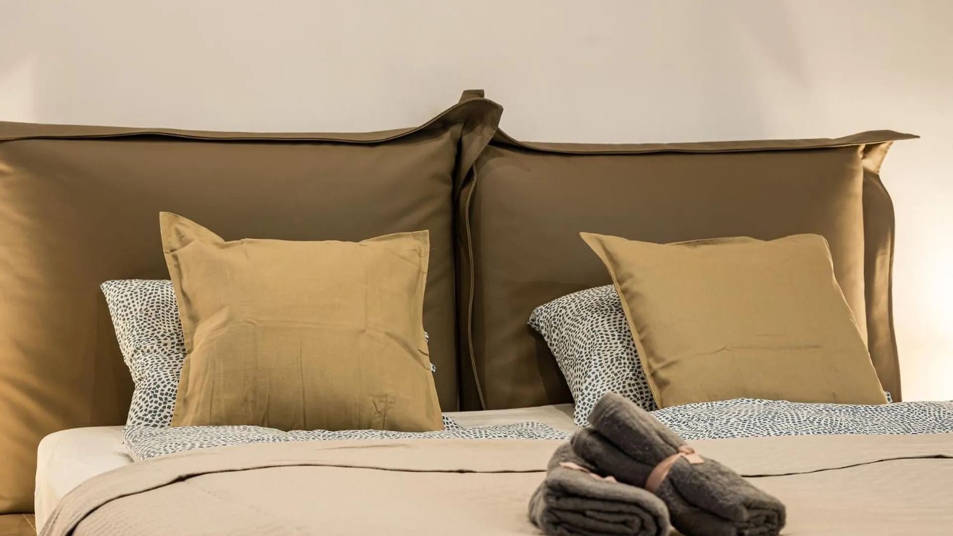 Elegant Studio Apartment In Central Budapest