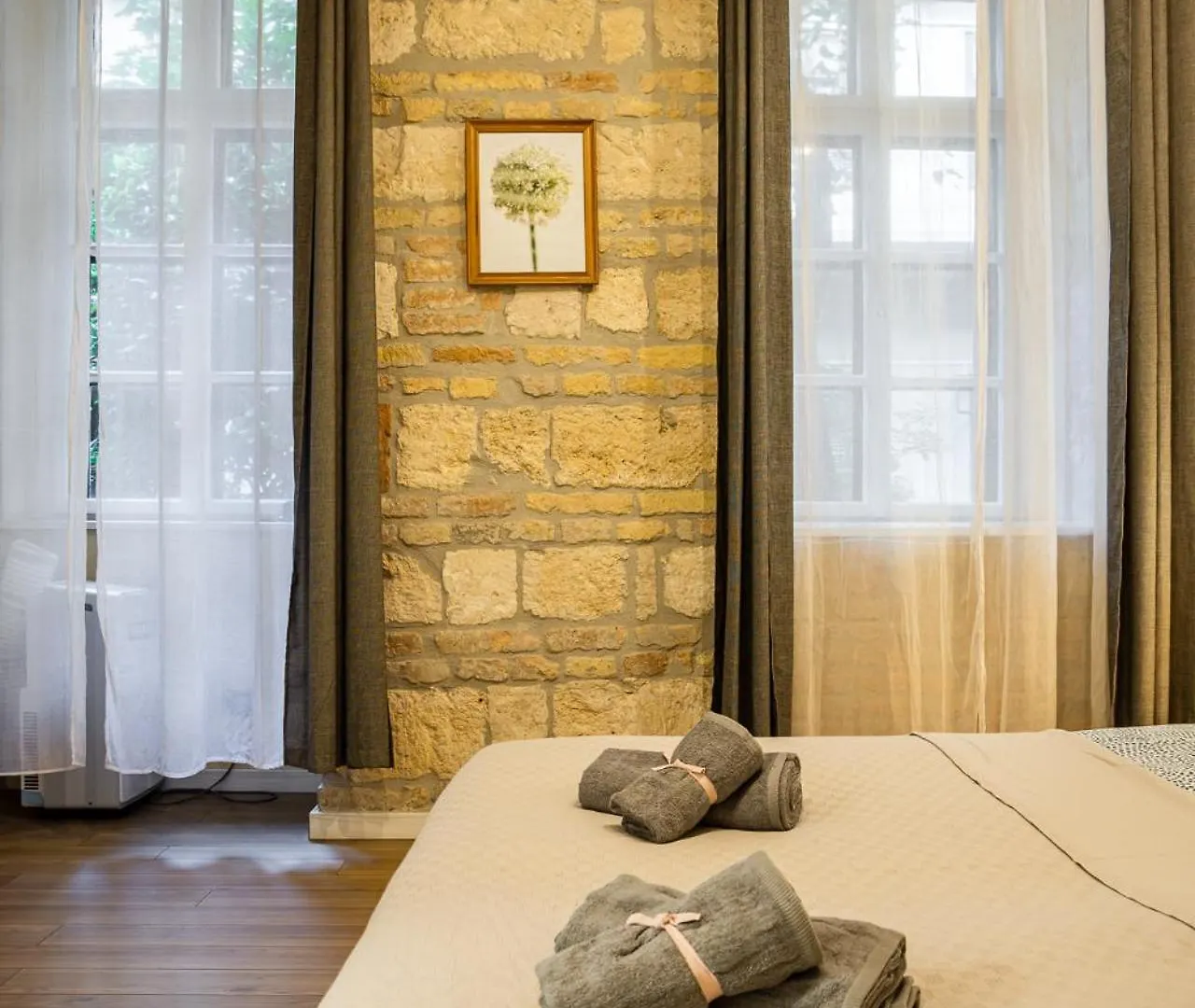 Elegant Studio Apartment In Central Budapest Hungary