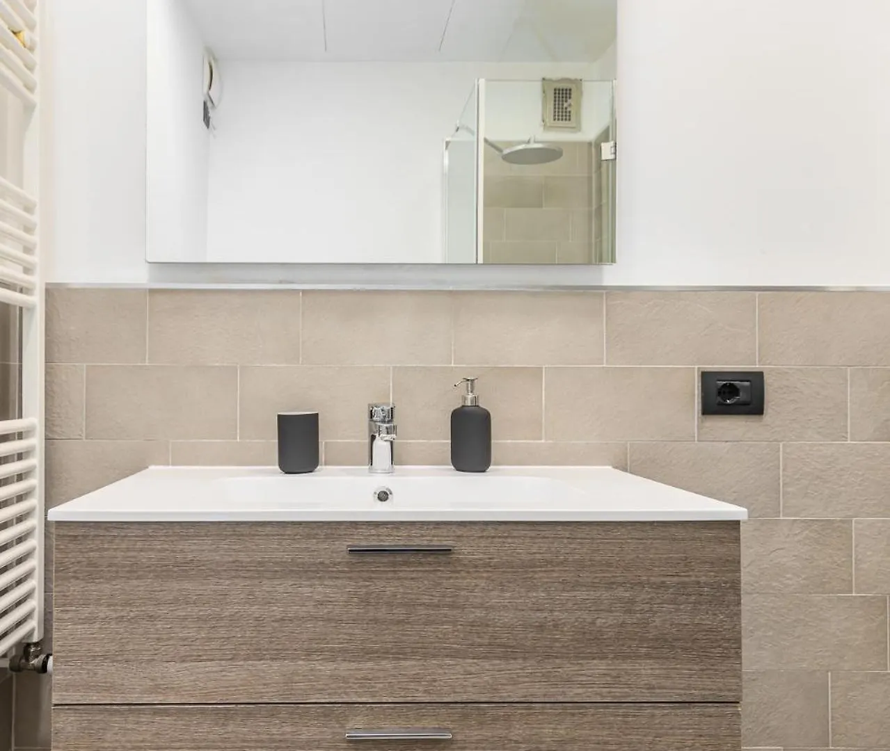 Elegant Studio Apartment In Central Budapest